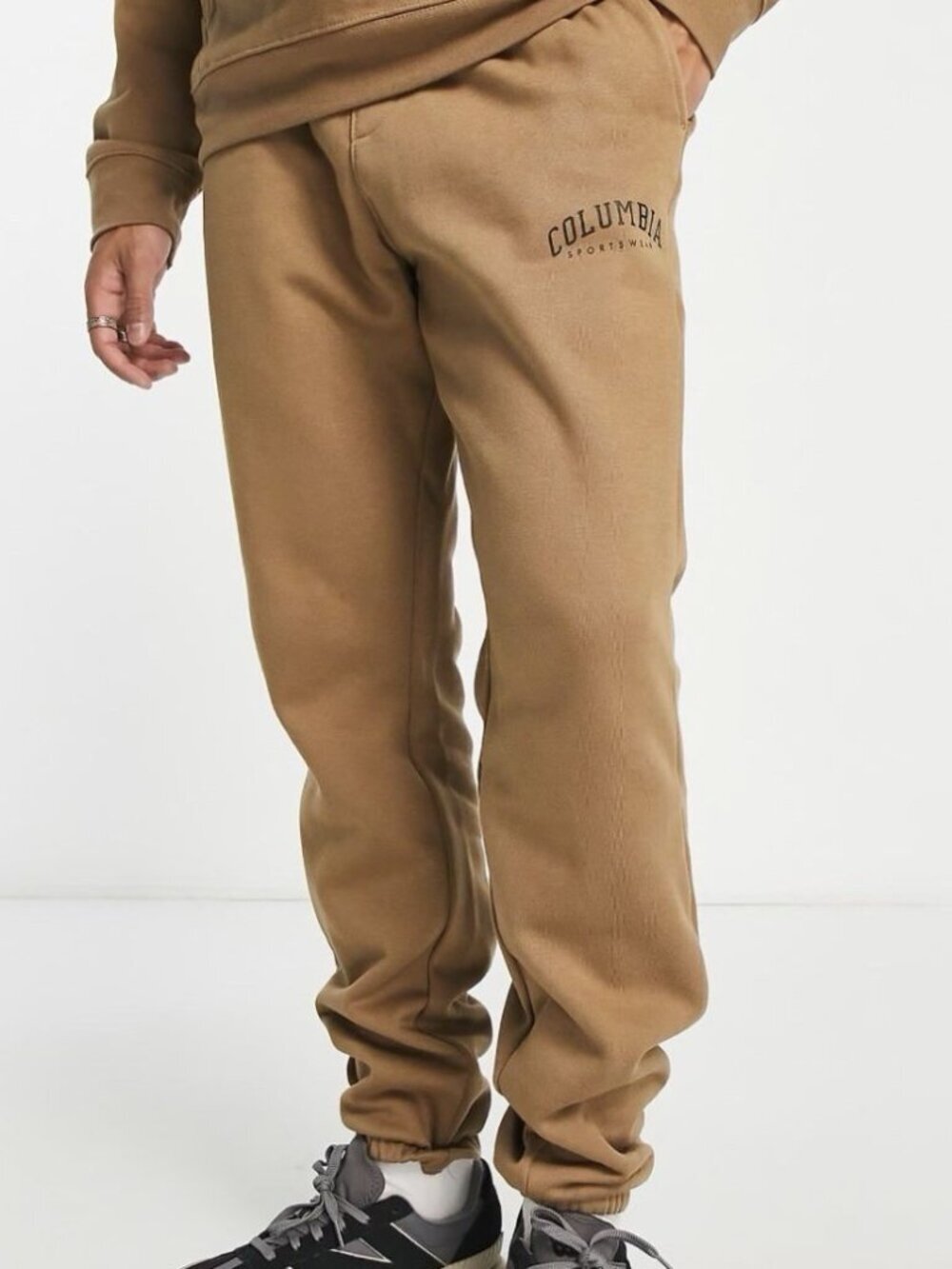 Columbia Trek Joggers Mens Large Tan Sweatpants Drawstring Pockets Logo NEW - Picture 2 of 10